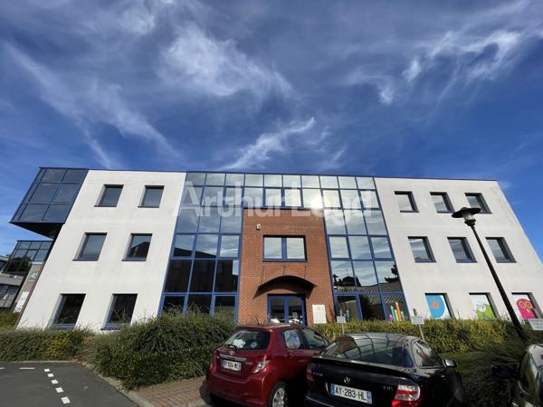 Bureaux à louer ou vendre à Wasquehal avec parkings privatifs modernes