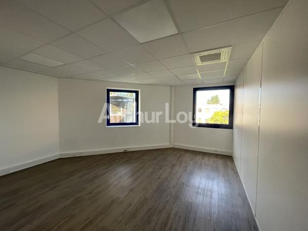 Bureaux à louer ou vendre à Wasquehal avec parkings privatifs modernes