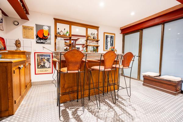 Maison d’architecte au coeur de Port-Vendres avec piscine intérieure et patios