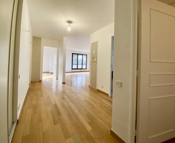 A Issy-les-Moulineaux, appartement-terrasse 159 m2 6 pièces 4 chambres