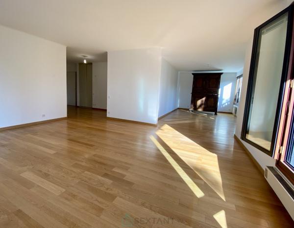 A Issy-les-Moulineaux, appartement-terrasse 159 m2 6 pièces 4 chambres