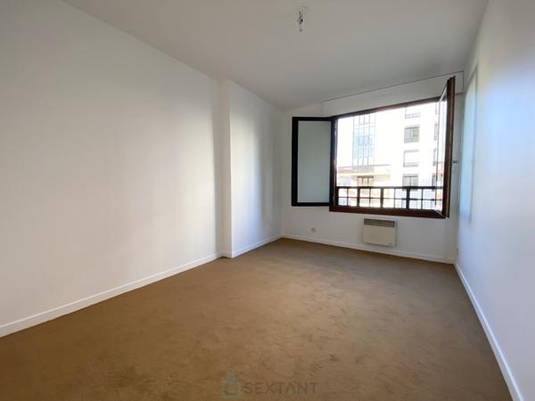 A Issy-les-Moulineaux, appartement-terrasse 159 m2 6 pièces 4 chambres