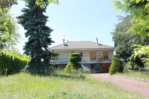 Grande maison à deux pas du centre !
