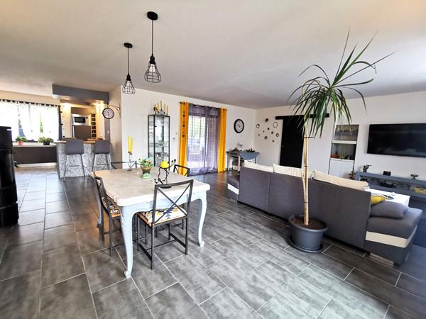 Maison 4 pièce(s), 130 m2, garage.