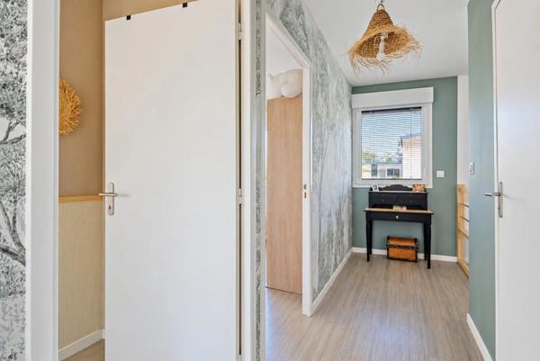 Vente                                                      Maison
                        
                     4 pièces                      98 m2                     à Châteaubourg