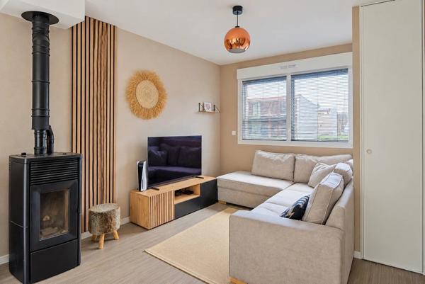 Vente                                                      Maison
                        
                     4 pièces                      98 m2                     à Châteaubourg