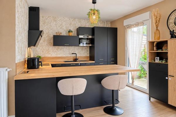 Vente                                                      Maison
                        
                     4 pièces                      98 m2                     à Châteaubourg