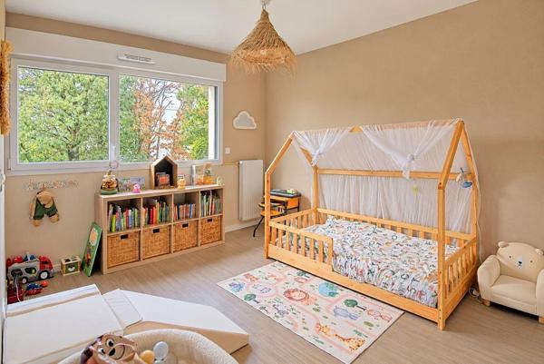 Vente                                                      Maison
                        
                     4 pièces                      98 m2                     à Châteaubourg