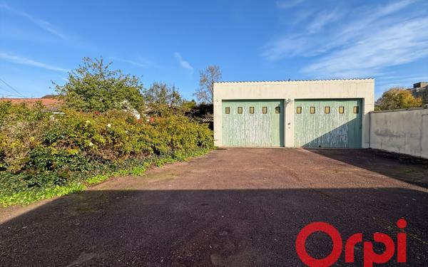 Maison à vendre    3 pièces •  Saint-Amand-Montrond