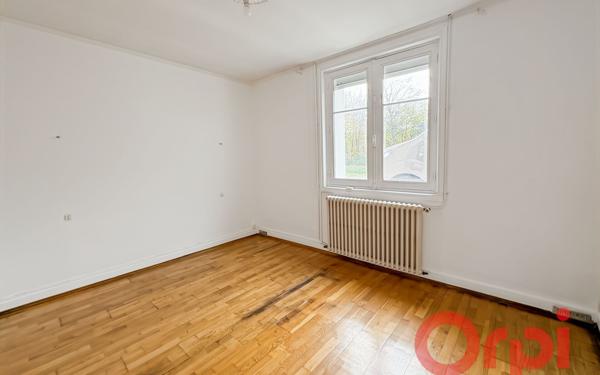 Maison à vendre    3 pièces •  Saint-Amand-Montrond