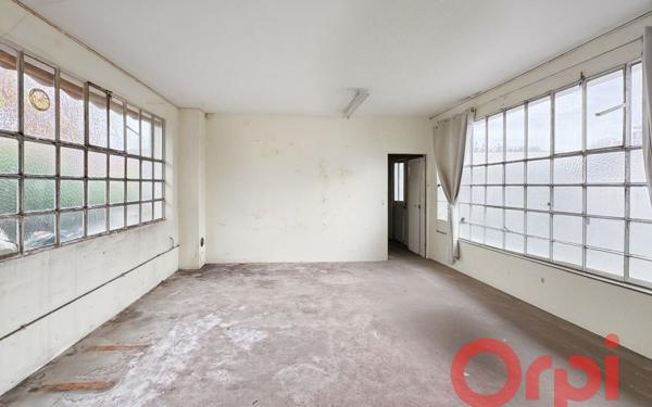 Maison à vendre    3 pièces •  Saint-Amand-Montrond