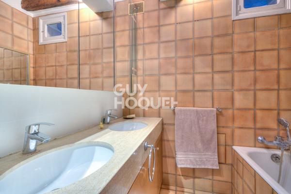 Appartement 3 pièces 2 chambres? Rue Maître Albert, Paris 5?