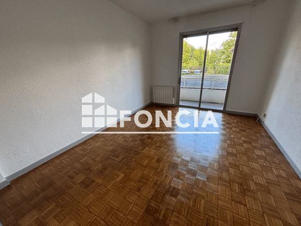 Location Studio 18.3 m² - 11 RUE DE BONNE Gap 05000