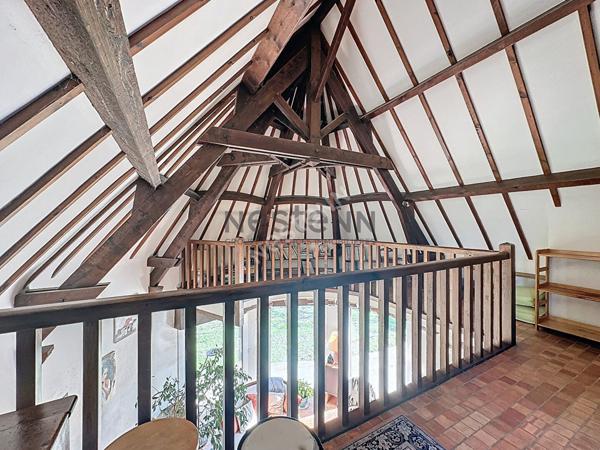 A vendre, magnifique demeure de 265 m² à Montreuil sur Maine, avec vue Mayenne, 6 chambres et un terrain de plus de 7600 m²