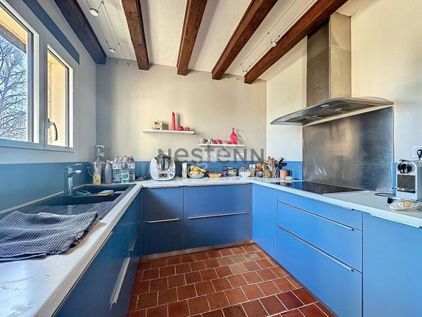 A vendre, magnifique demeure de 265 m² à Montreuil sur Maine, avec vue Mayenne, 6 chambres et un terrain de plus de 7600 m²