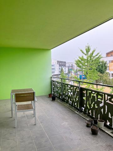 A vendre Angers Plateau Mayenne. Appartement type 3. 2 chambres, terrasse et ascenseur plus parking en sous-sol.