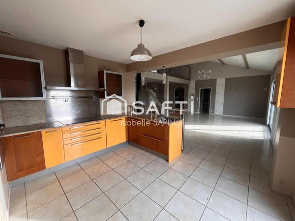 Jolie maison climatisée 3 chambres avec piscine couverte