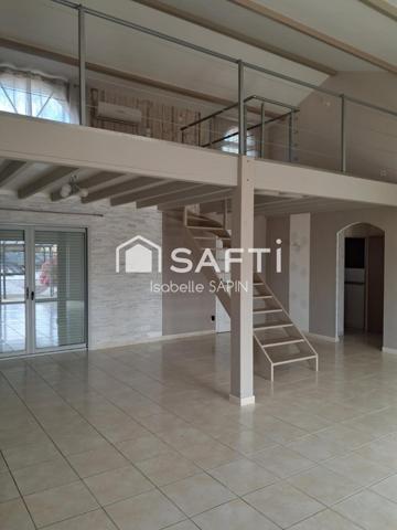 Jolie maison climatisée 3 chambres avec piscine couverte