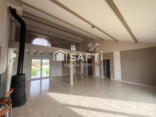 Jolie maison climatisée 3 chambres avec piscine couverte