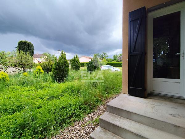 Maison plain pied au calme proche bourg