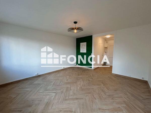 Location Studio 27.9 m² - 17 ALLEE MARESCOT Lisieux 14100