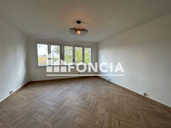 Location Studio 27.9 m² - 17 ALLEE MARESCOT Lisieux 14100