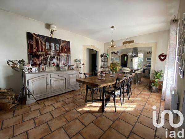 Maison 5 pièces de 127 m² à Saint-Martin-de-Crau (13310)