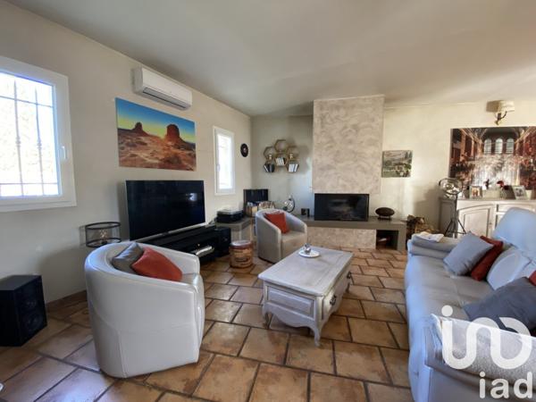 Maison 5 pièces de 127 m² à Saint-Martin-de-Crau (13310)