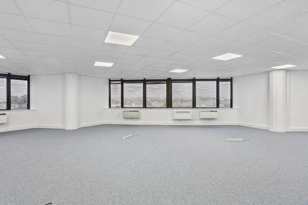 Bureaux à louer à Argenteuil terrasse privative et rénovation récente