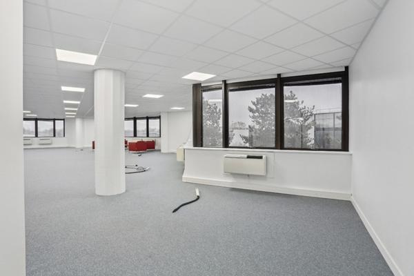 Bureaux à louer à Argenteuil terrasse privative et rénovation récente