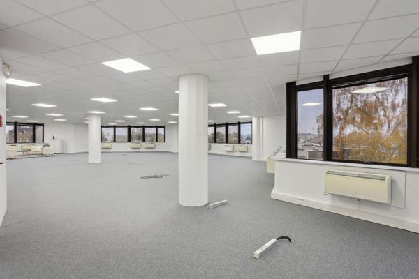 Bureaux à louer à Argenteuil terrasse privative et rénovation récente