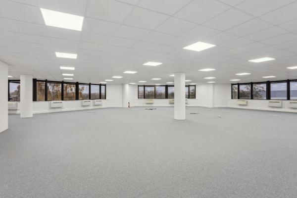 Bureaux à louer à Argenteuil terrasse privative et rénovation récente