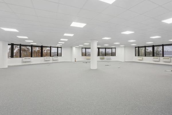 Bureaux à louer à Argenteuil terrasse privative et rénovation récente