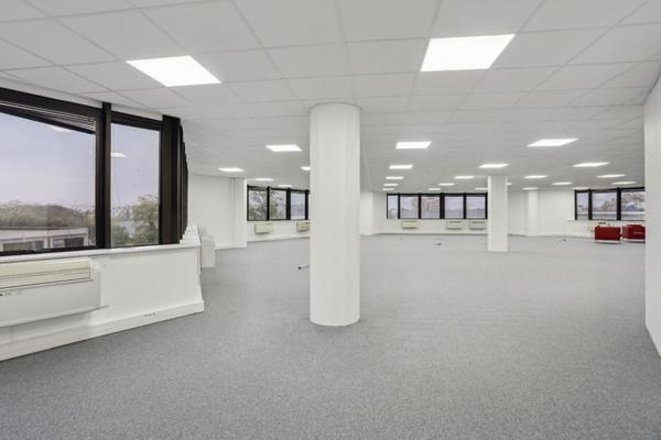 Bureaux à louer à Argenteuil terrasse privative et rénovation récente