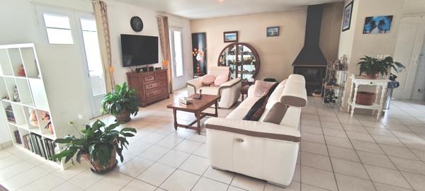 Limony (07340) Maison de 108 m², 3 chambres, avec piscine, véranda et terrain arboré de 1 260 m²