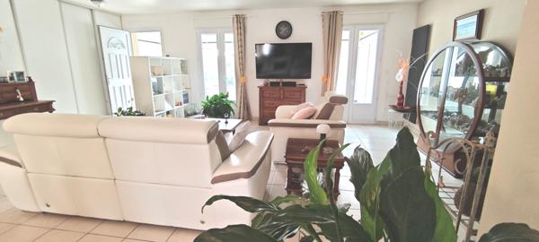 Limony (07340) Maison de 108 m², 3 chambres, avec piscine, véranda et terrain arboré de 1 260 m²