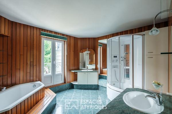 Maison bourgeoise avec piscine couverte en coeur de ville