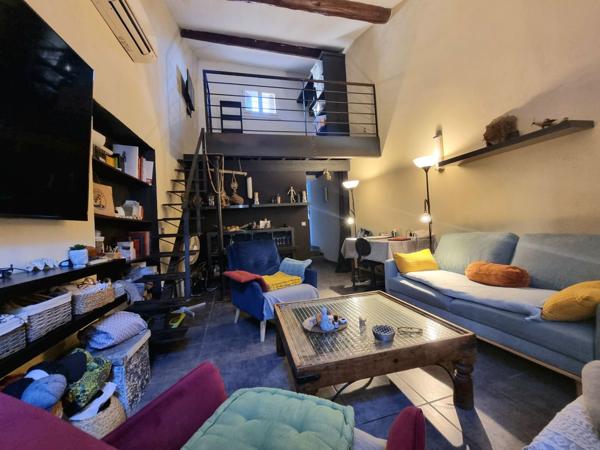 Vente Maison de village107 m² - 4 Pièces - VAUVERT (30600)