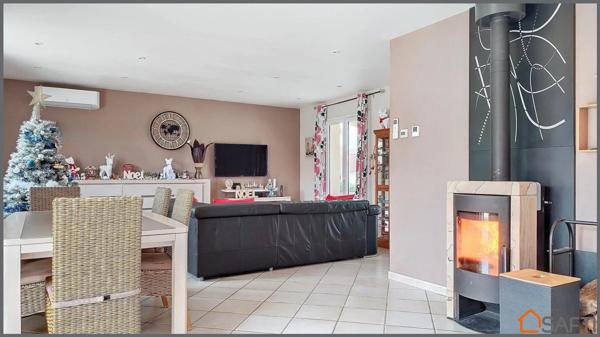 Charmante villa avec sous sol complet, sur un terrain clos de 1 094 m².