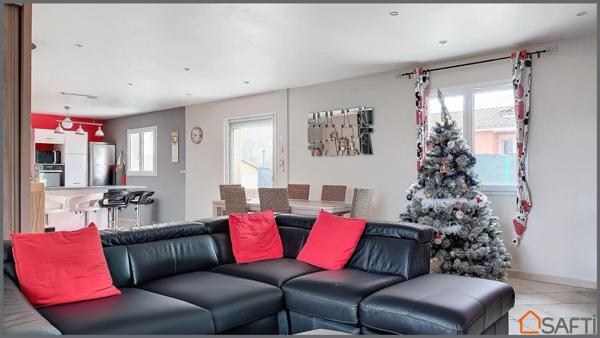 Charmante villa avec sous sol complet, sur un terrain clos de 1 094 m².