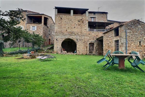 Appartement  4 pièce(s) 70 m2  st genest de beauzon