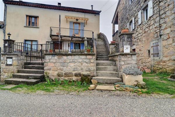 Appartement  4 pièce(s) 70 m2  st genest de beauzon