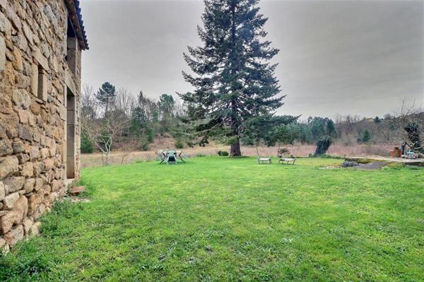 Appartement  4 pièce(s) 70 m2  st genest de beauzon