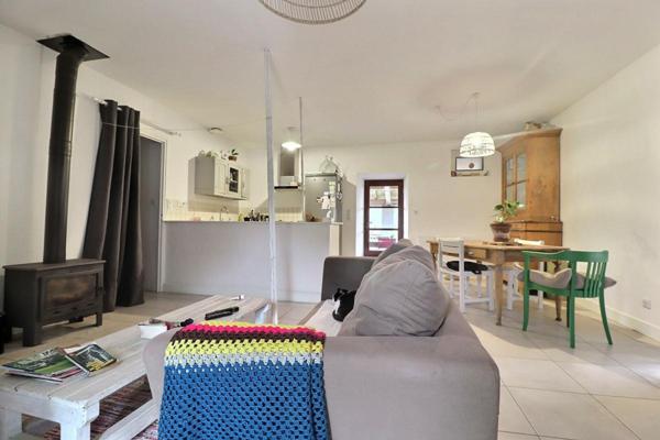 Appartement  4 pièce(s) 70 m2  st genest de beauzon