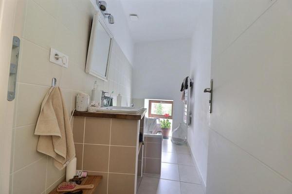 Appartement  4 pièce(s) 70 m2  st genest de beauzon