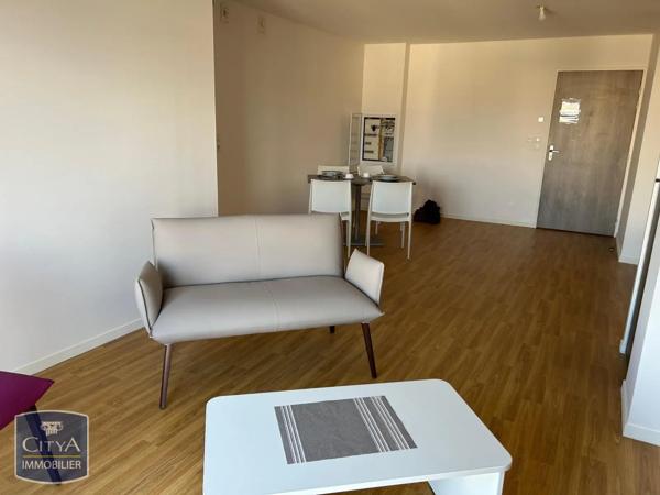 Appartement à louer 2 pièces 51.91m² Le Mans (72000)