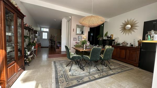 MAISON BOURGEOISE AVEC GARAGE ET STUDIO INDÉPENDANT - COLIGNY LA ROCHELLE