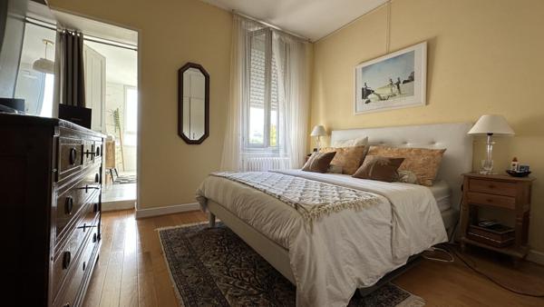 MAISON BOURGEOISE AVEC GARAGE ET STUDIO INDÉPENDANT - COLIGNY LA ROCHELLE