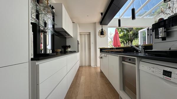 MAISON BOURGEOISE AVEC GARAGE ET STUDIO INDÉPENDANT - COLIGNY LA ROCHELLE