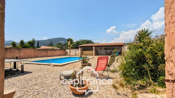 Maison à vendre 5 pièces + piscine SOLLIES VILLE (83)
